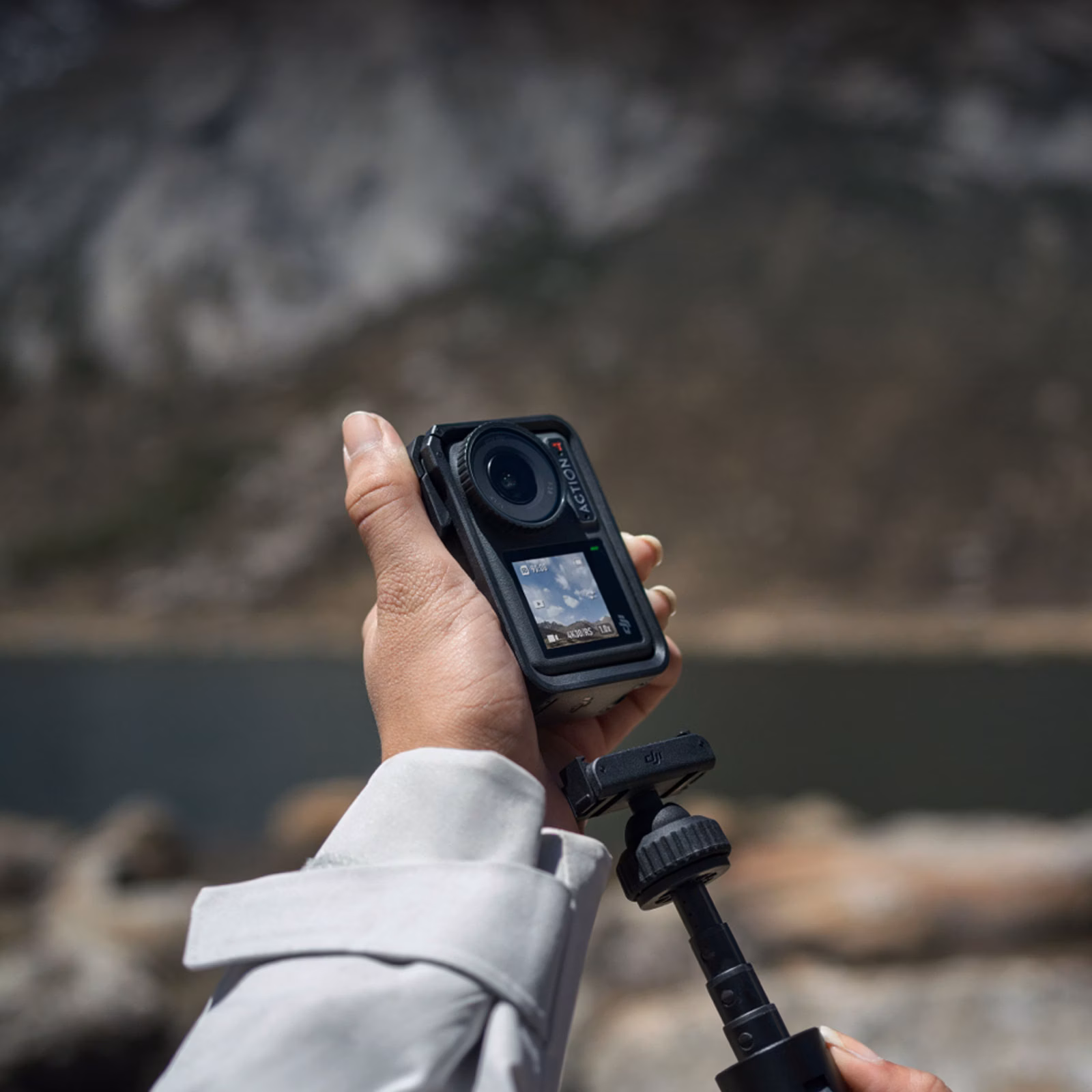 DJI Osmo Action 4 Standard Combo - Câmara desportiva