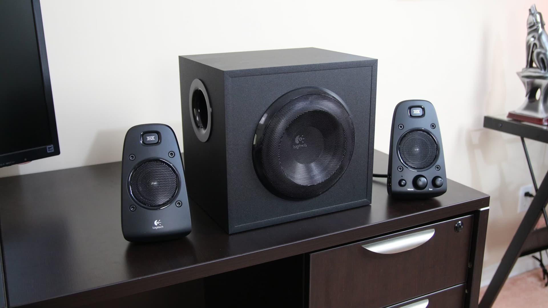 Logitech Z 623 2.1 Colunas para PC