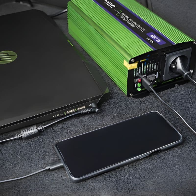 Qoltec Monolith 600 W, Verde - Adaptador e Inversor de Corrente